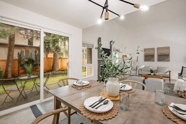 Building Photo - 2Bd/2Ba Bellevue Condo