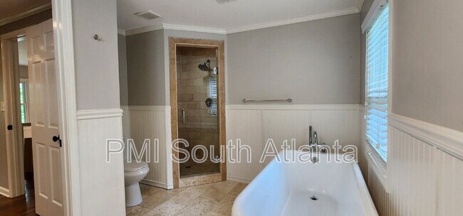Building Photo - 40 Pheasant Dr SE