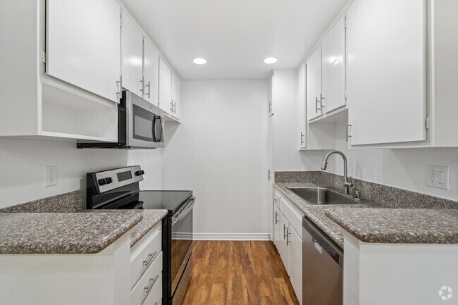 Interior Photo - Woodbriar Apartments