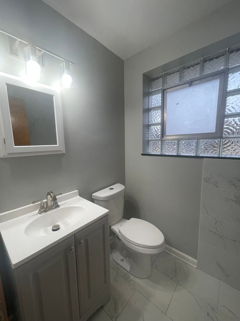 Building Photo - 5610 Bohlander Ave