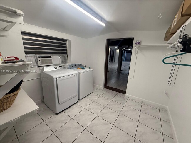 Building Photo - 11602 NW 58th Ave