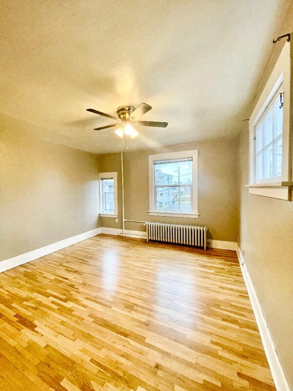 Building Photo - 901 N M St