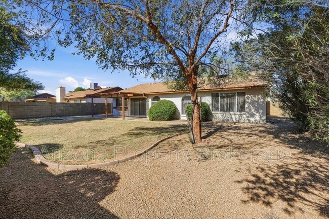 Building Photo - 2325 W Stottler Dr