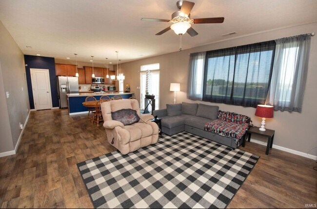 Building Photo - Beautiful Ranch Home with Open Floor Plan, Private Backyard & Luxurious Primary Suite