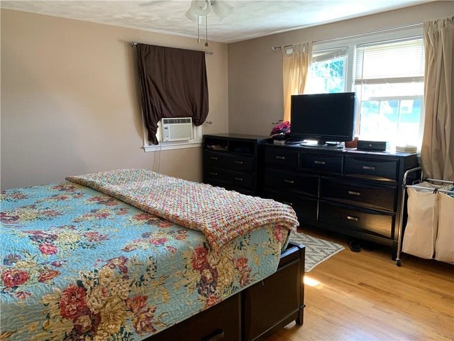 Building Photo - 68 Heritage Dr