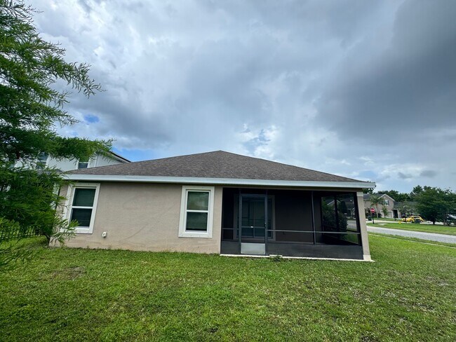 Building Photo - Available NOW!!Your Dream Home Awaits: Luxurious 3-Bedroom Oasis, Just Minutes from Daytona Beach!