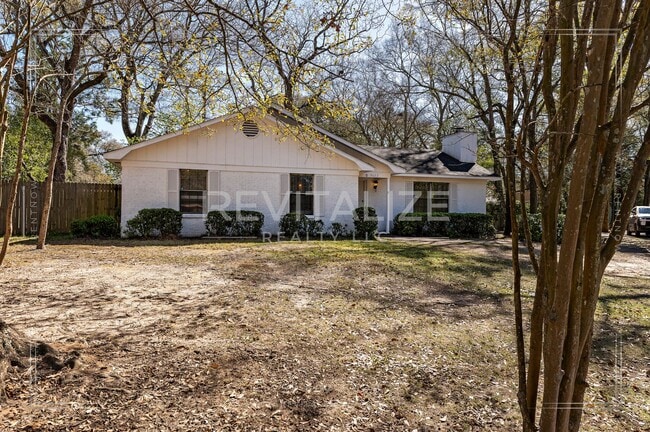 Building Photo - Beautifully Renovated 3 Bed 2 Bath Home in Theodore
