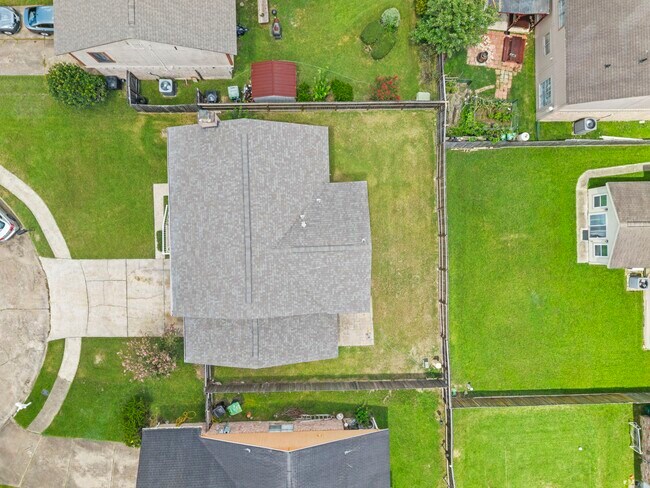 Building Photo - 16723 Running Quail Ct
