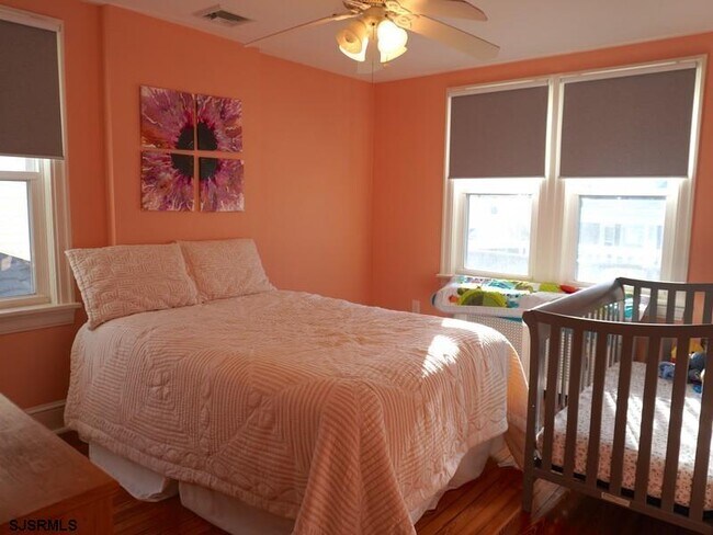 Building Photo - 11 S Baltimore Ave