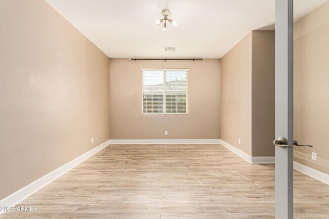 Building Photo - 9008 S 55th Dr