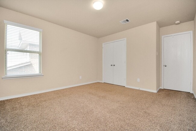 Building Photo - 3210 Aldridge Dr