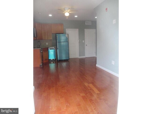 Building Photo - 1239 N 28th St