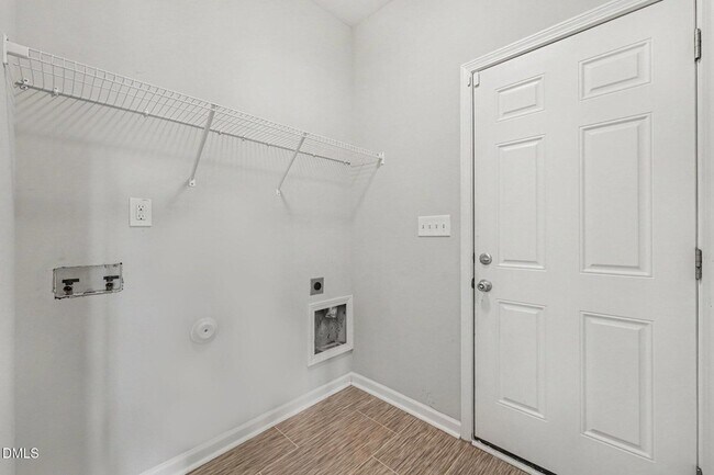 Building Photo - 43 Henhouse Ct