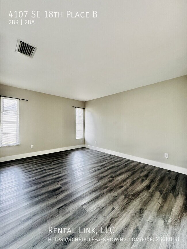 Building Photo - 4107 SE 18th Pl