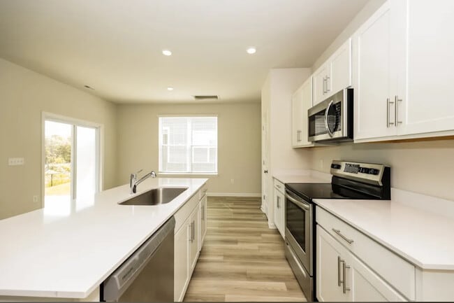 Building Photo - 1040 Legacy Ct
