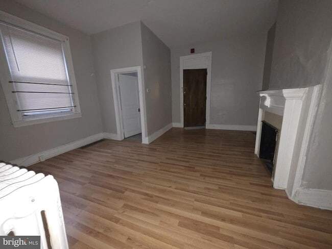 Building Photo - 4802 Chester Ave