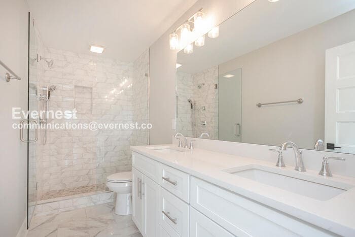 Building Photo - 1612 23rd Ave N