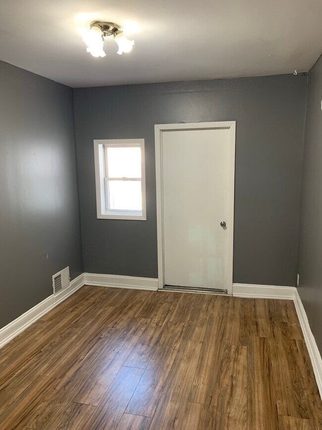 Building Photo - 2715 Marwood St