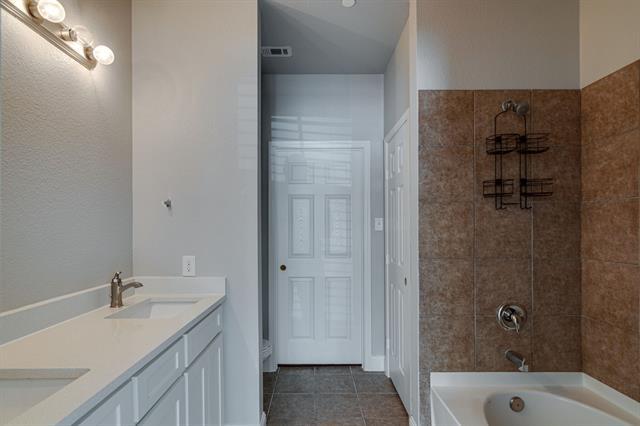 Building Photo - 5509 Soledad Dr