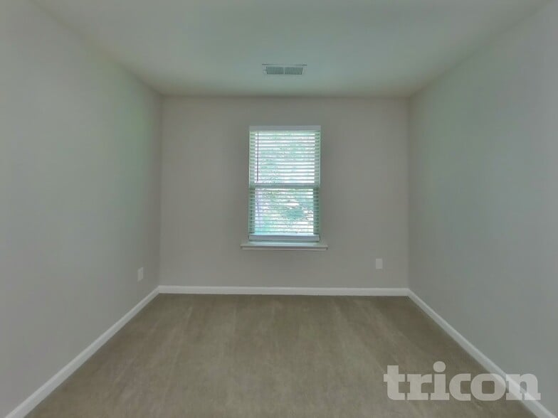 Building Photo - 121 Southwind Cir