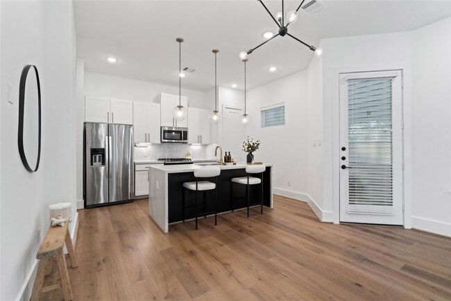 Building Photo - 9011 Wellspring Dr