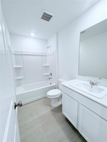 Building Photo - 6234 Sanderling St