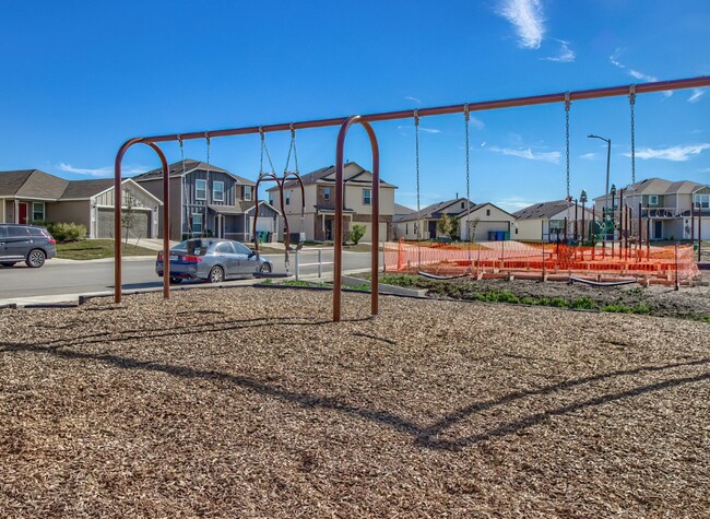 Building Photo - 6327 Sycamore Run