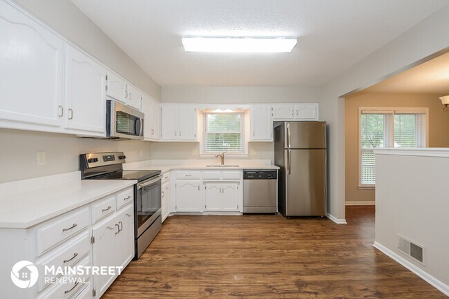 Building Photo - 6810 N Chas Dr