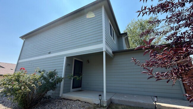 Building Photo - Great Townhome in Fort Collins