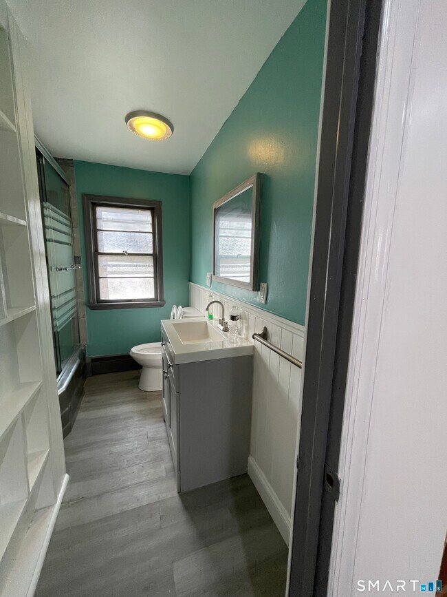 Building Photo - 37 Long Meadow Rd