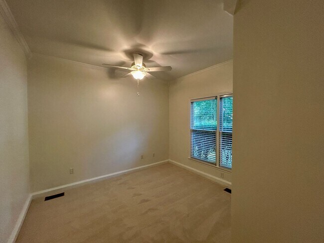 Building Photo - Rare Single-Level Ranch in Midlothian – 1,999 Sq Ft, 4BR/2.5BA with 1-Car Garage | St. James Woods