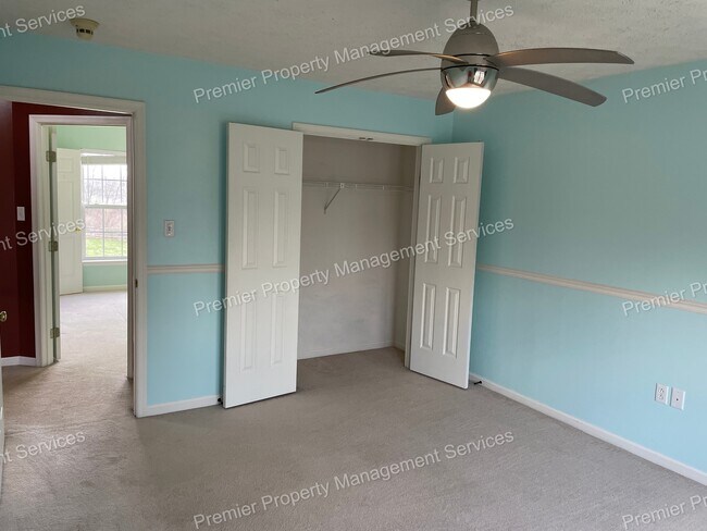 Building Photo - 709 Williamsburg Ct