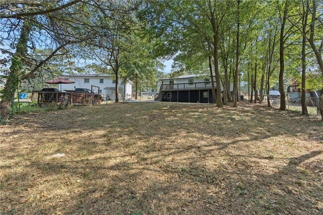 Building Photo - 33 Smyrna Powder Springs Rd SE