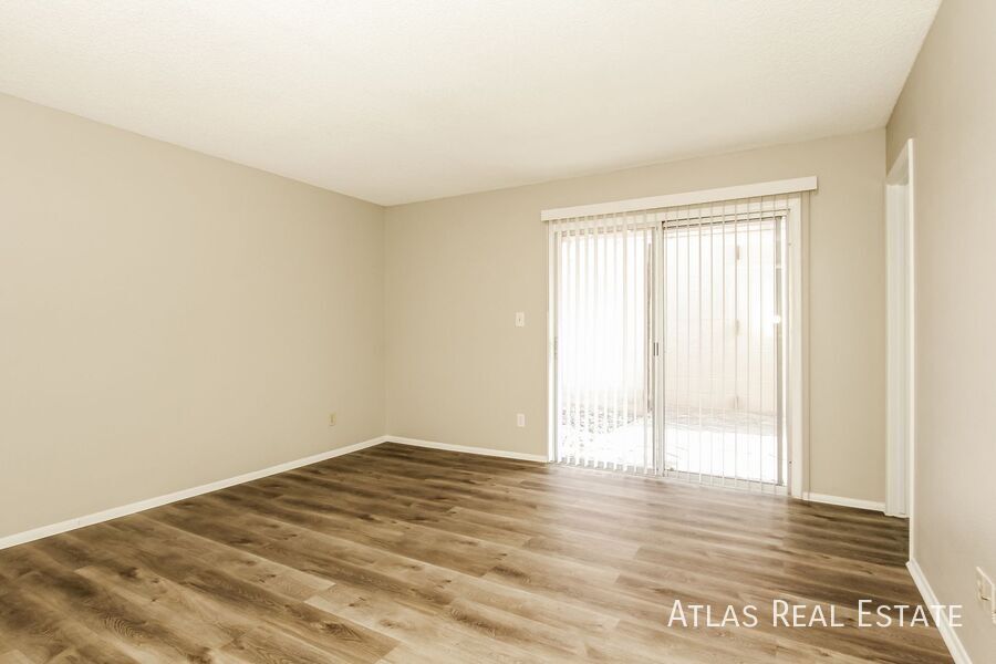 Building Photo - 4035 W Harmont Dr