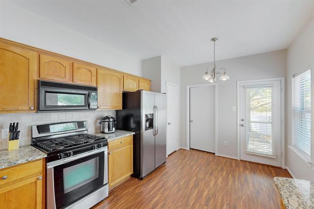 Building Photo - 1421 Cherokee Rose Trail