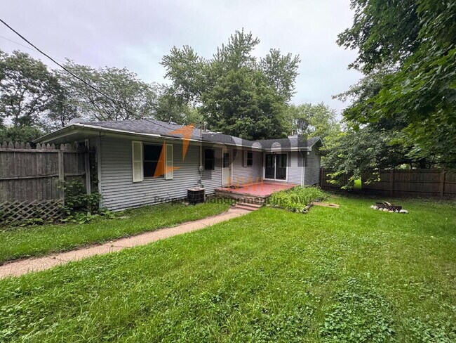 Building Photo - 202 E 250 S