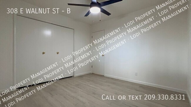 Building Photo - 308 E Walnut St