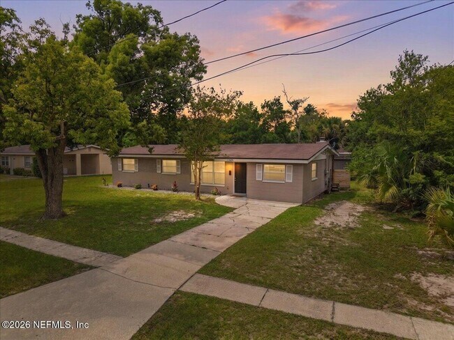 Building Photo - 11634 Marina Dr