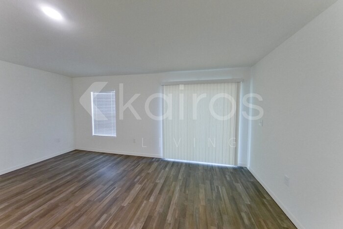 Building Photo - 466 Norwood Ave S