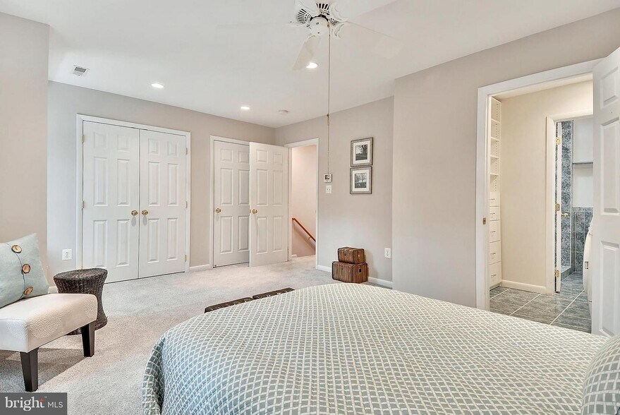 master bedroom - 1107 Fairview Ct