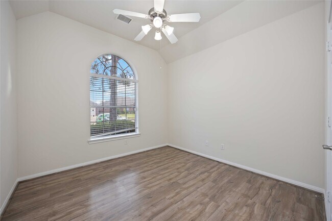 Building Photo - 24623 Blane Dr