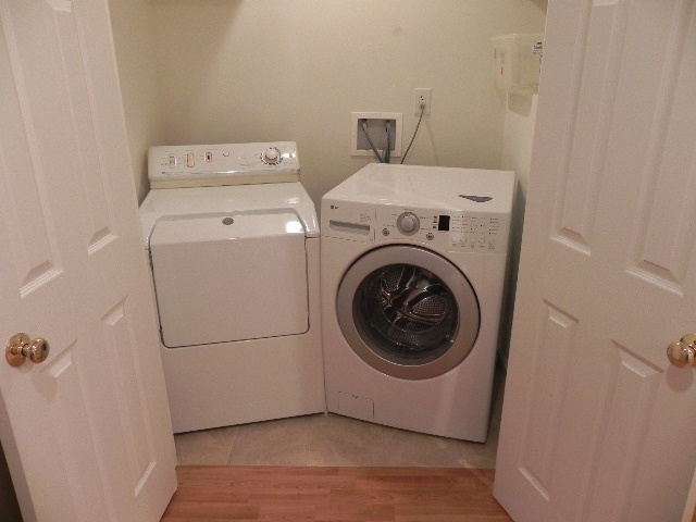 Luxury side-load washing machine and dryer on premises - 43952 Reliance Ct