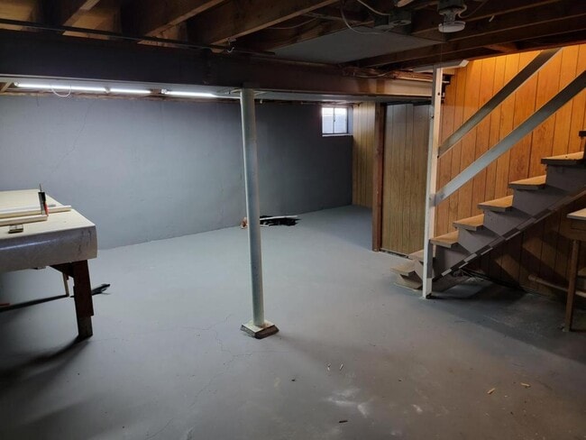 Building Photo - 5105 NE 44th St