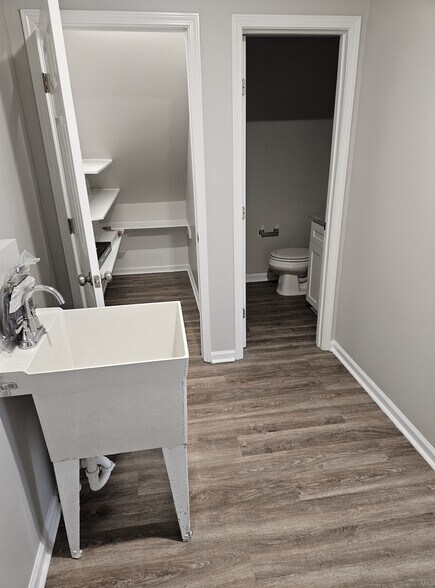 Building Photo - 205 Tonylee Ct