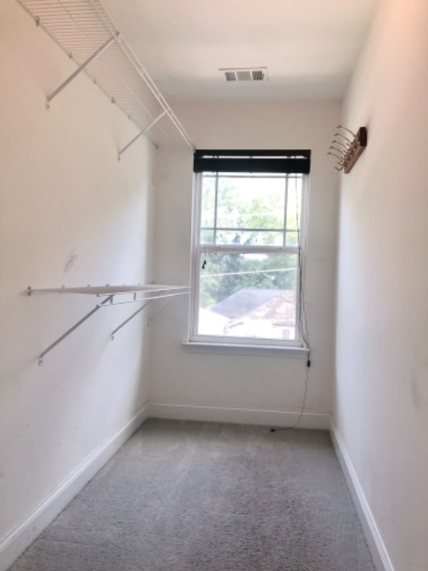 Building Photo - 1365 Memorial Dr SE