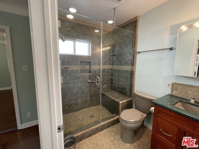 Building Photo - 511 N Sweetzer Ave