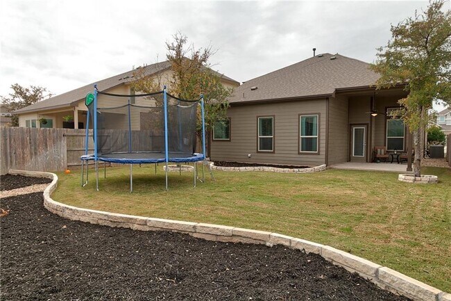 Building Photo - 104 Auburn Cove