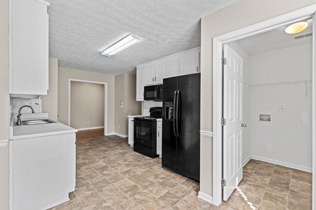 Building Photo - Coming Soon.....Gorgeous 3br 2bath home, beautiful front porch and spacious yard!!