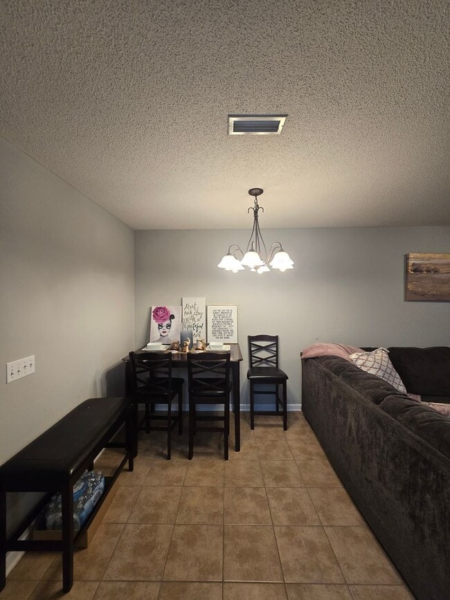 Building Photo - Woodland Park