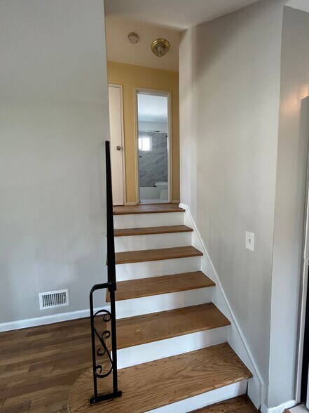 Building Photo - 24 Huron Ave